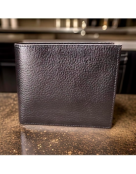 Men's leather wallet black color