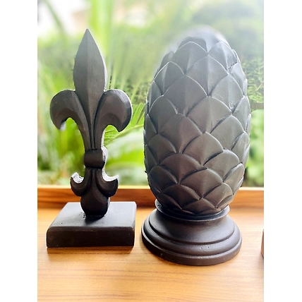 whittling pine cone &amp; fleur de lis-2