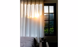 WHITE SHEER CURTAIN