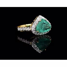 Natural Emerald and Diamond Ring In 18k Gold