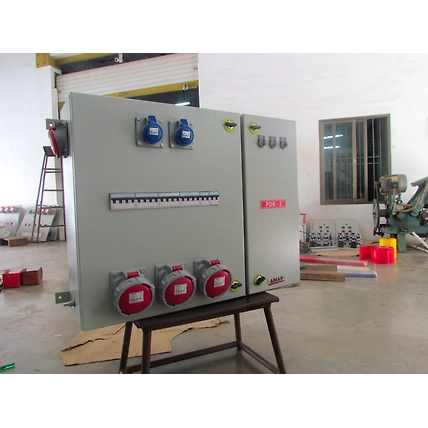63 Amp. Plug &amp; Socket D.B.-12474747
