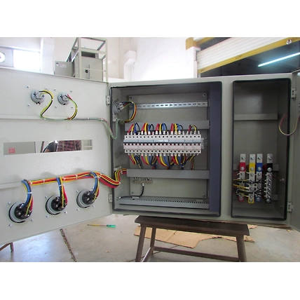63 Amp. Plug &amp; Socket D.B.-2