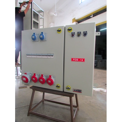 63 Amp. Plug &amp; Socket D.B.-1