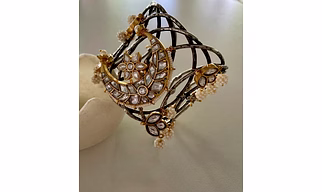 Blackpolish Bracelet Embedded With Semi-Precious Stone, And Panchi Kundan
