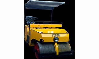 2.2 Ton Hydrostatic Ride-On Cricket Pitch Roller