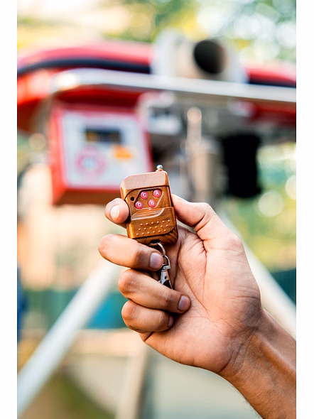 Gravity Advance Plus Remote Operating Cricket Bowling Machine-1