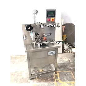 Semi-Automatic Sticker Labeling Machine