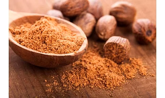 NUTMEG WHOLE AND POWDER