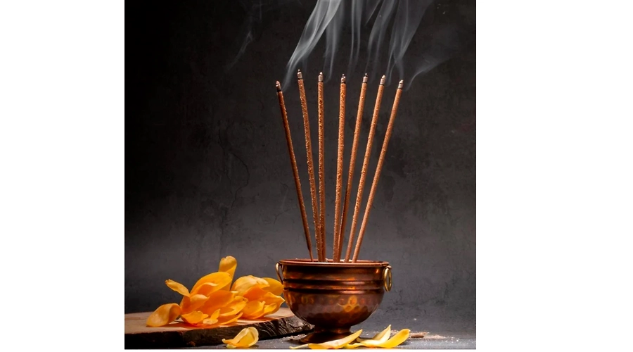 A Perfumed Journey: Incense and Perfumes in India
