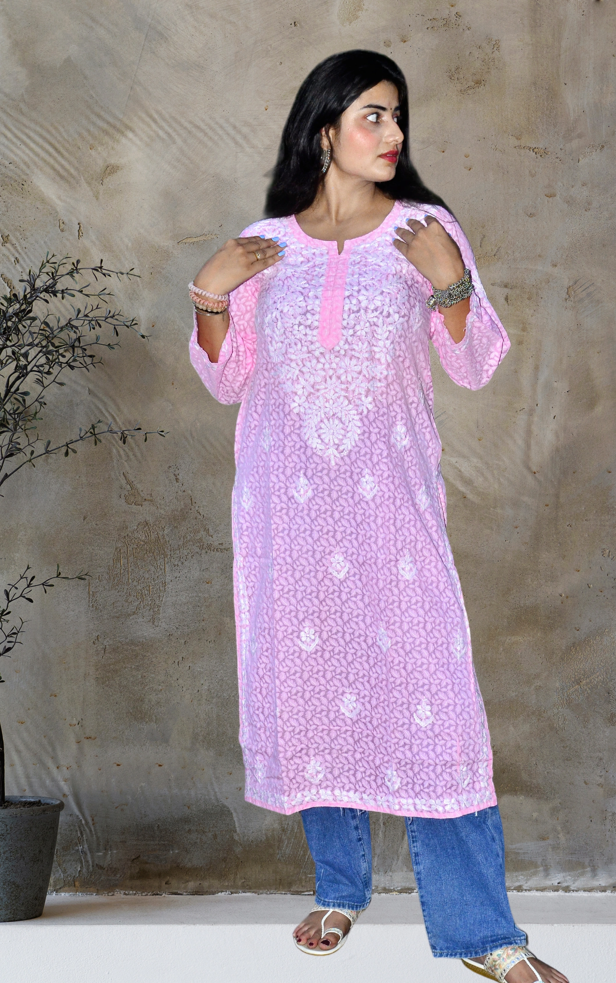 Taibaana Fizaa hand embroidered chikankari-2