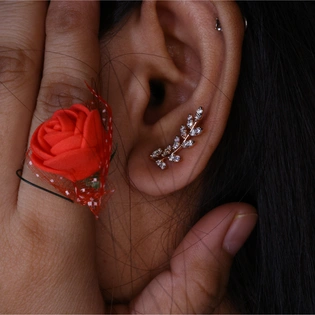 Diamond Earrings, Clear Crystal Earrings, Sparkly Earrings for Bride, Wedding Earrings, Leaf Bridal Earrings, Bridesmaid Earrings