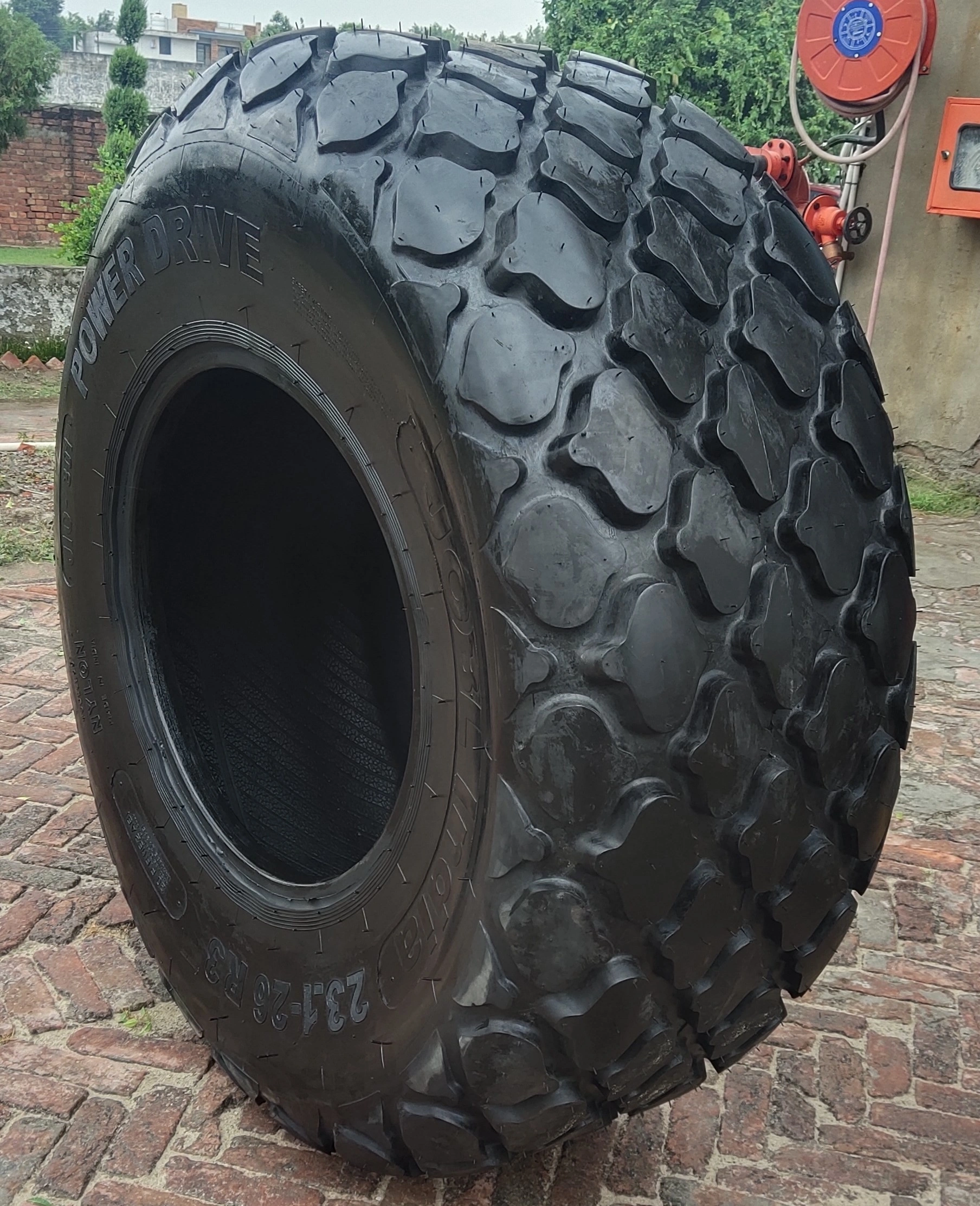 23.1-26 Tyre R3 Compactor Industrial Tyres : Heavy Machinery &amp; Mines-3