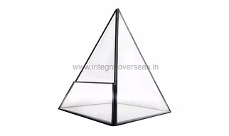 Metal terrarium
