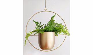 Metal hanging planter