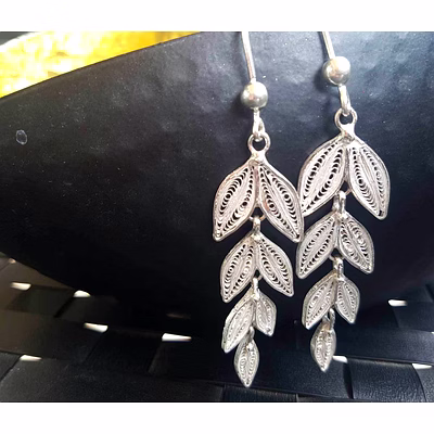 gonasika leaves of desire - silver filigree earrings