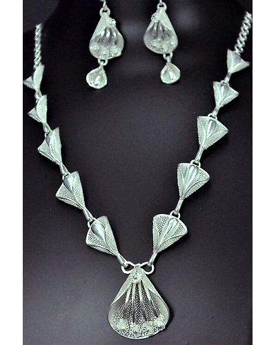 Silver Linings Pankhuri Silver Filigree Necklace-1