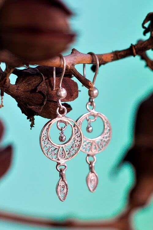 gonasika silver linings swaying silver filigree handmade chandbali earrings