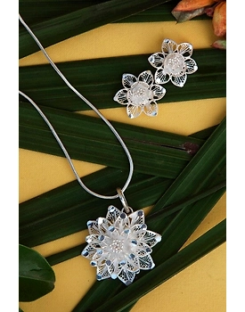 Silver Linings Floral Filigree Silver Filigree Handmade Pendant Set