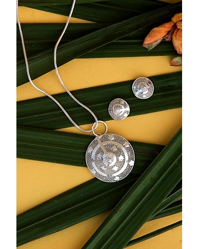 Silver Linings Madhumati Silver Filigree Handmade Pendant Set-12666301