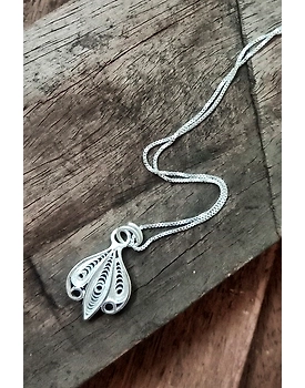 Silver Linings Chic Silver Filigree Handmade Pendant and Chain
