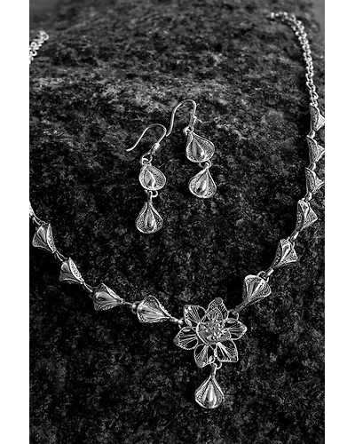 Silver Linings Petals Silver Filigree Handmade Necklace Set-12666487