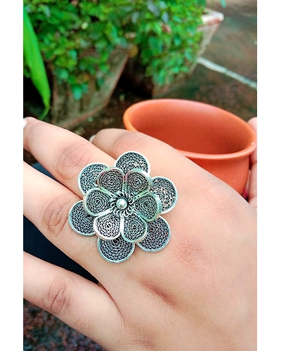 Silver Linings Cocktail Silver Filigree Ring-3
