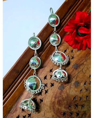 Madhumati Kaan Chain-12666679