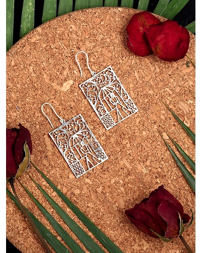 Woman with an umbrella Earrings-1