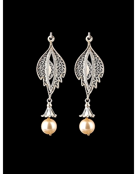 Leafy Pearl Earrings