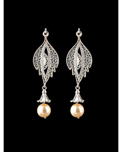 Leafy Pearl Earrings-12666983