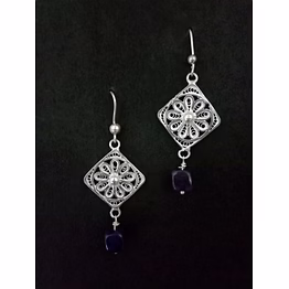 gonasika kite earrings beads