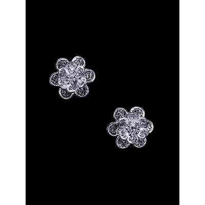 Gonasika Floral Studs