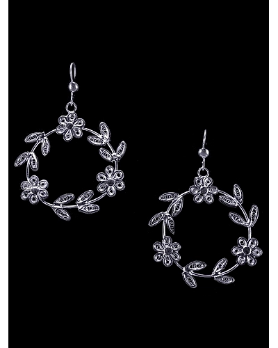 Bold Dangles-12667405