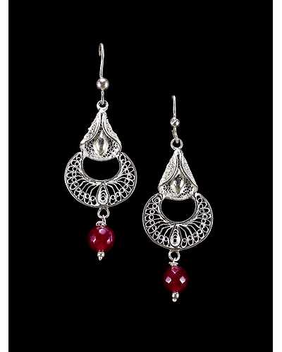 Red Dangles-12667497