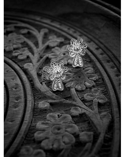 Petite Studs-1