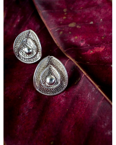 Floral Stud Earrings-1