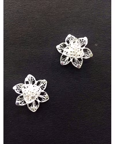Kusum bloom studs-2
