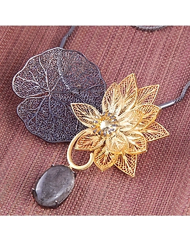 Fleur-de-Lotus-Ren Handcrafted Silver Necklace