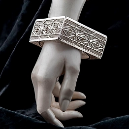 Gonasika Neisha Valaya Handcrafted