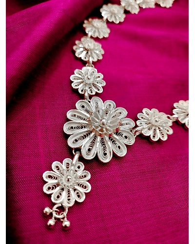 PUSHP-UPAHARINTRICATE SILVER FILIGREE NECKLACE-1