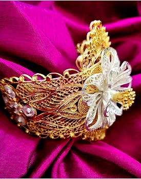 SHAHI SWARNA-ROOPAANTIQUE SILVER FILIGREE KADA