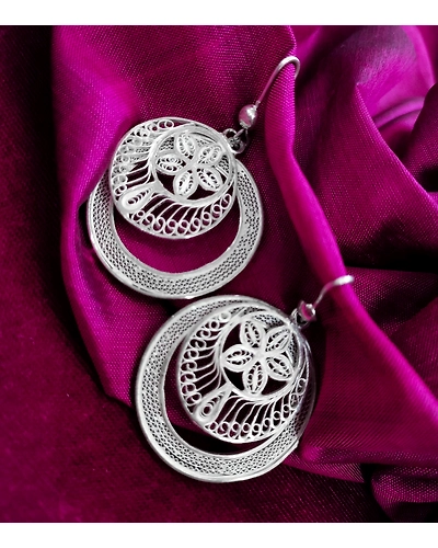 ENCIRCLED BLOOMSSLIDING FILIGREE CIRCLE EARRINGS-12668199