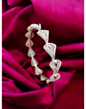 BELL DROP AESTHETIC DESIGNER FILIGREE BANGLE
