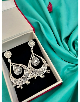 PRIT-JHUMARDELICATE FILIGREE EARRINGS