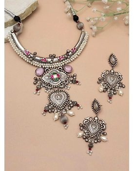 Kailasha Oxidised Hasli set