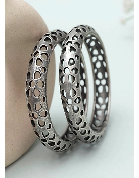 Nishka Oxidised Bangles