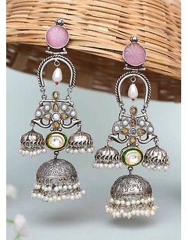 Maitreyi long Earrings