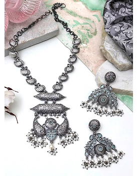 Vaitarni Oxidised Necklace set