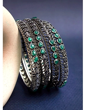 Aritra stone bangle