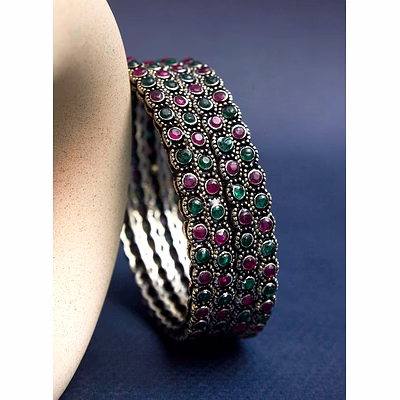 gonasika cheshta stone bangle